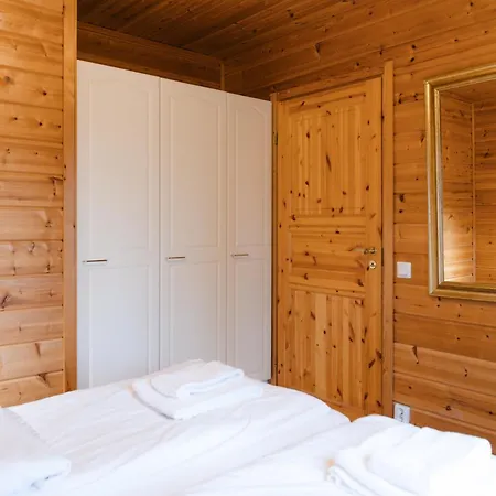 Lomamökit Matilda Villas, Quality By The Sea In The Beautiful Village Of Mathildedal